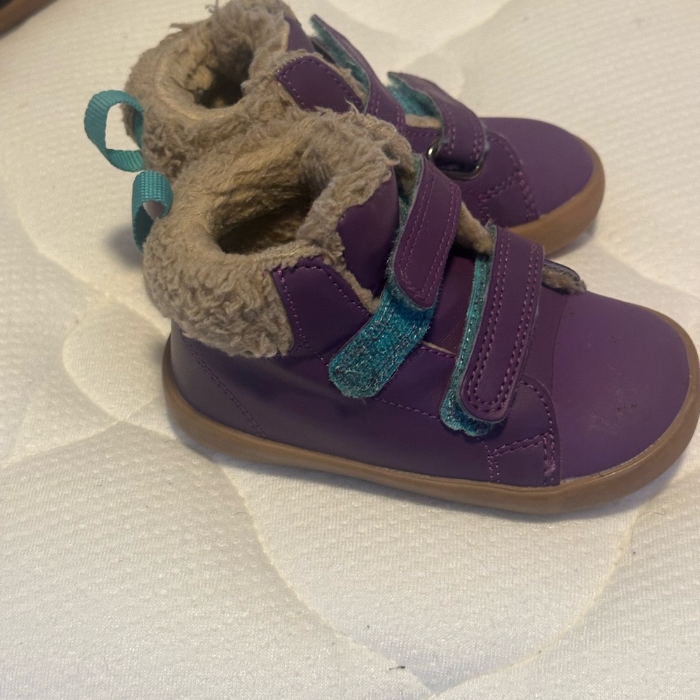 Ten Little Furry High Top Sneakers Size 7